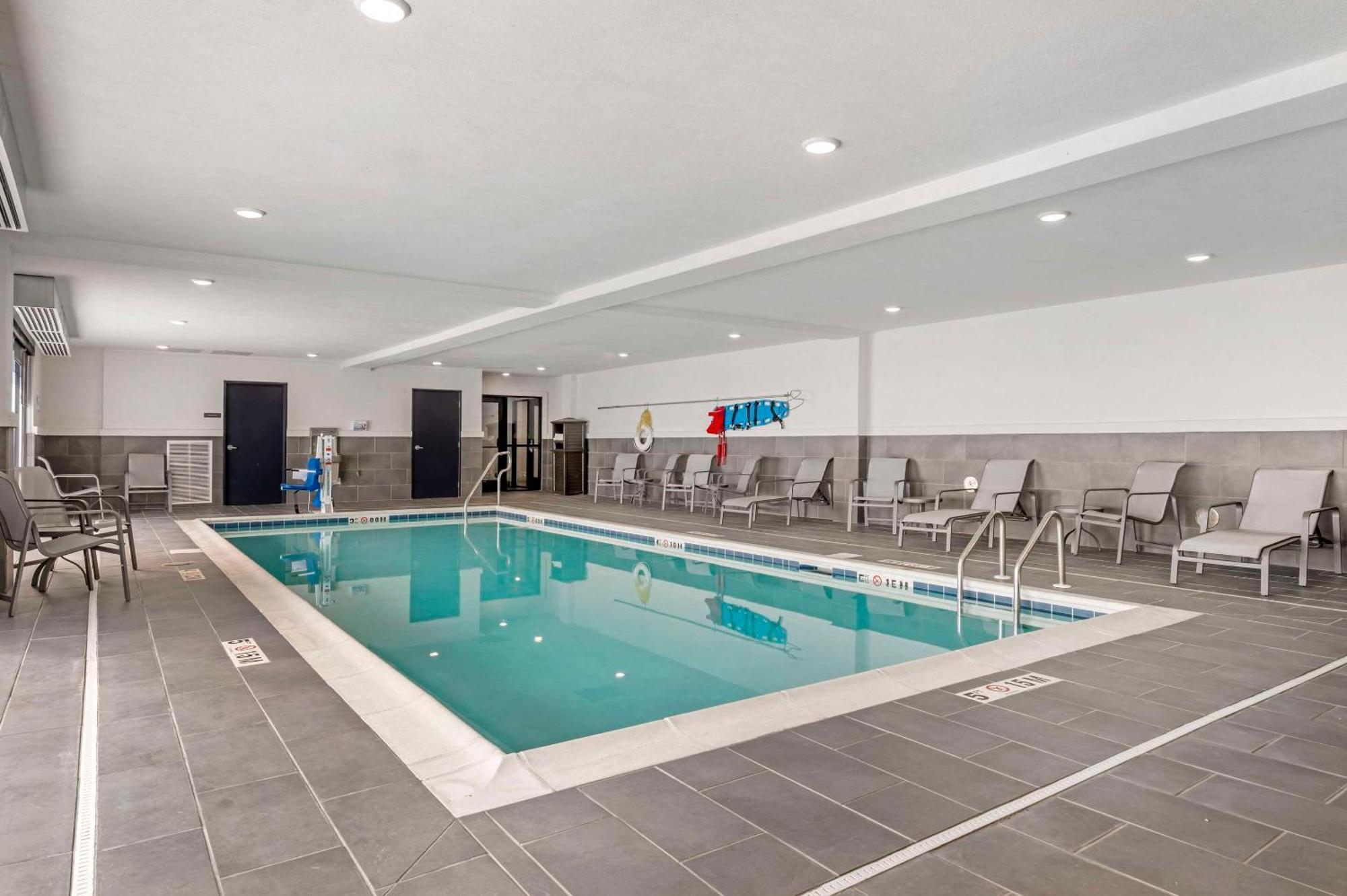 Best Western Plus Louisville North Clarksville  Exterior foto